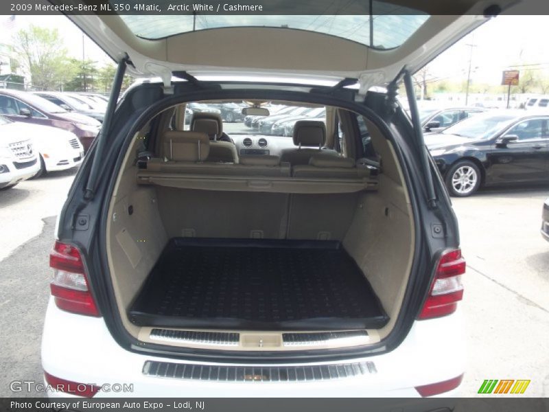 Arctic White / Cashmere 2009 Mercedes-Benz ML 350 4Matic