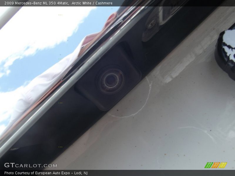 Arctic White / Cashmere 2009 Mercedes-Benz ML 350 4Matic