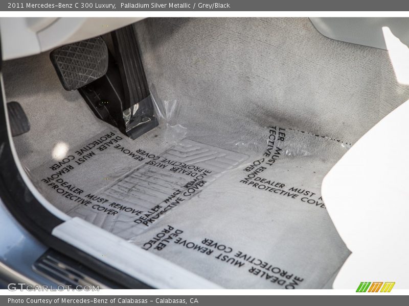 Palladium Silver Metallic / Grey/Black 2011 Mercedes-Benz C 300 Luxury