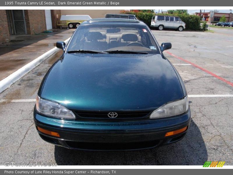 Dark Emerald Green Metallic / Beige 1995 Toyota Camry LE Sedan