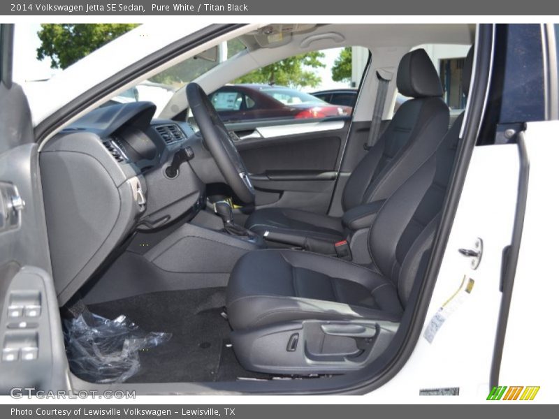 Pure White / Titan Black 2014 Volkswagen Jetta SE Sedan