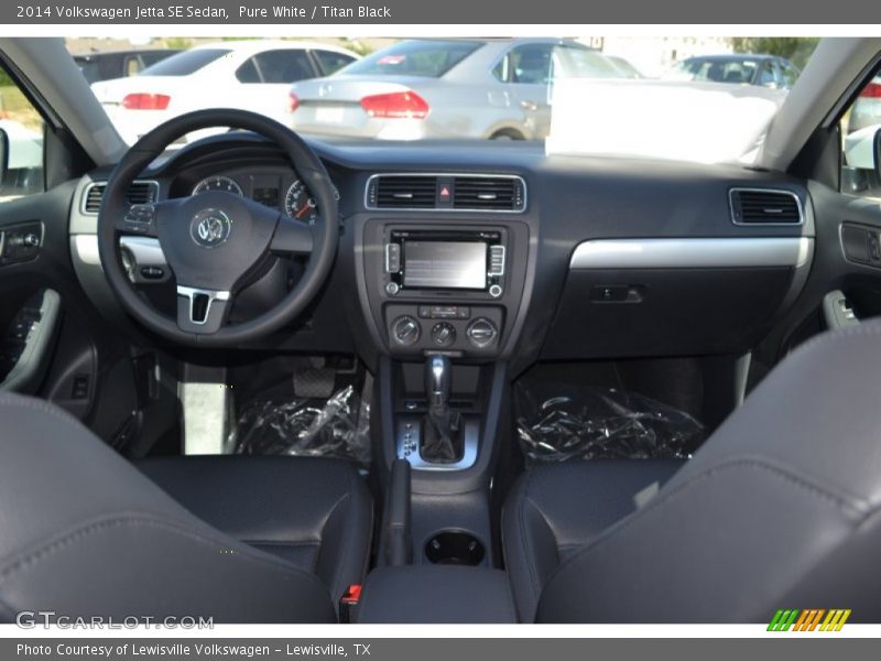 Pure White / Titan Black 2014 Volkswagen Jetta SE Sedan