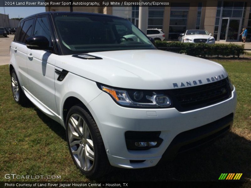 Front 3/4 View of 2014 Range Rover Sport Autobiography