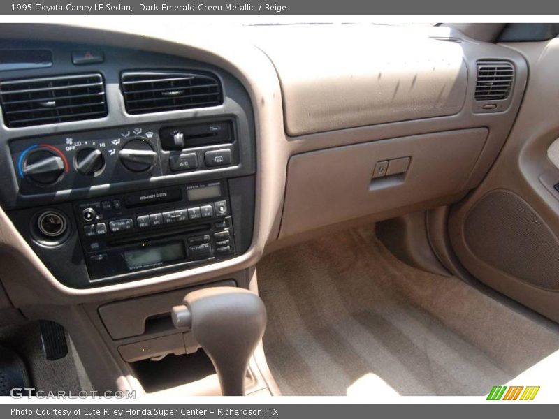 Dark Emerald Green Metallic / Beige 1995 Toyota Camry LE Sedan