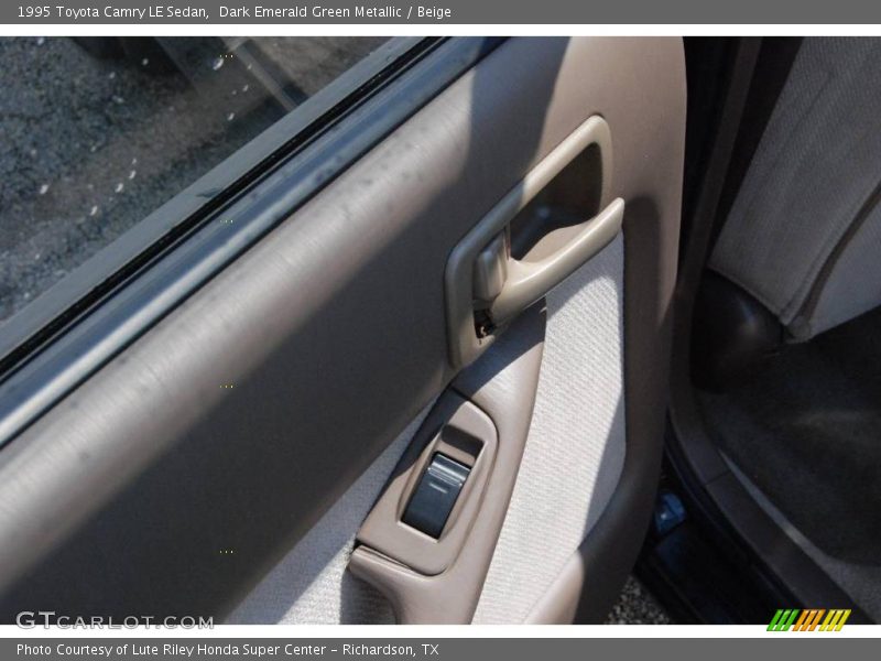 Dark Emerald Green Metallic / Beige 1995 Toyota Camry LE Sedan