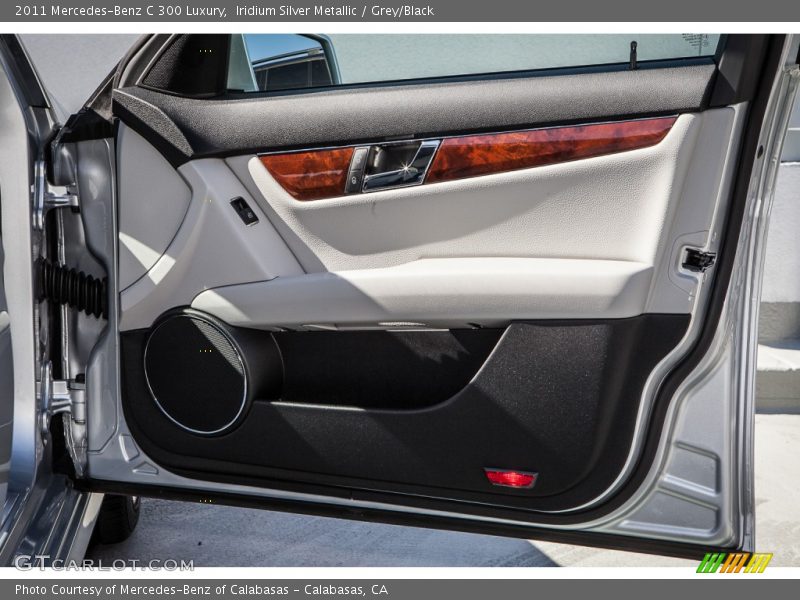 Iridium Silver Metallic / Grey/Black 2011 Mercedes-Benz C 300 Luxury