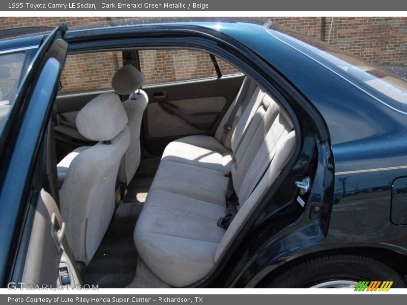 Dark Emerald Green Metallic / Beige 1995 Toyota Camry LE Sedan