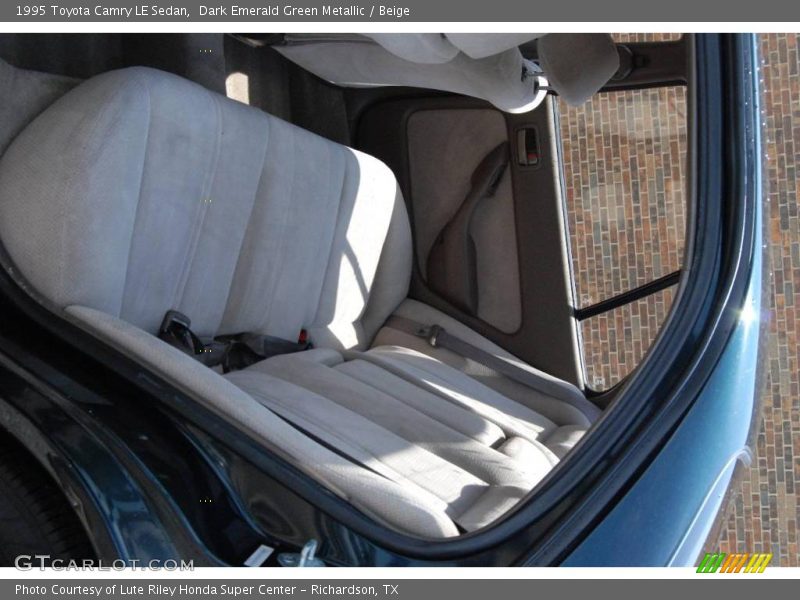Dark Emerald Green Metallic / Beige 1995 Toyota Camry LE Sedan