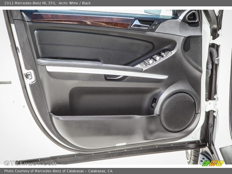 Arctic White / Black 2011 Mercedes-Benz ML 350