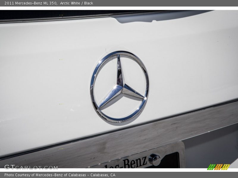 Arctic White / Black 2011 Mercedes-Benz ML 350