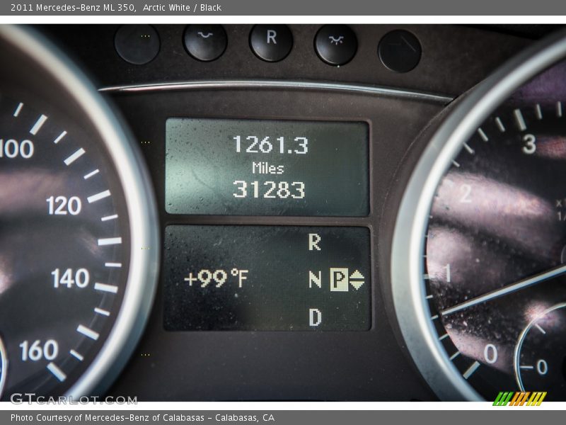 Arctic White / Black 2011 Mercedes-Benz ML 350
