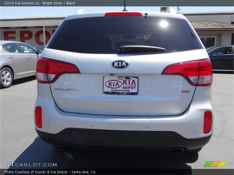 Bright Silver / Black 2014 Kia Sorento LX