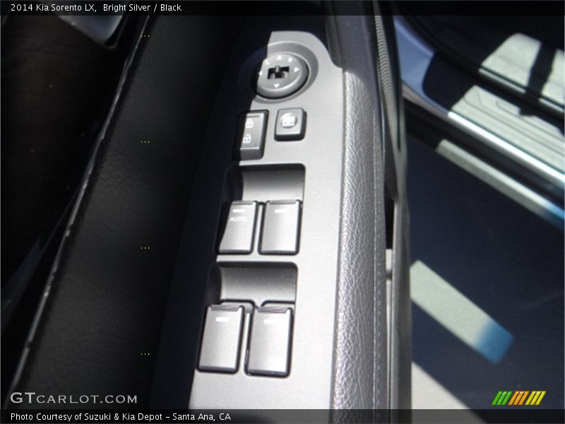 Bright Silver / Black 2014 Kia Sorento LX