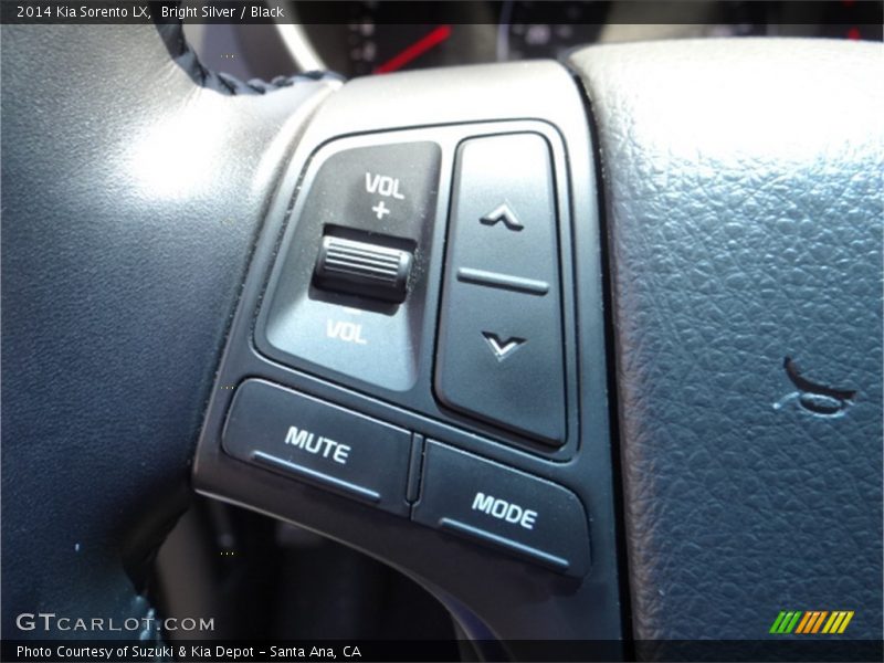 Bright Silver / Black 2014 Kia Sorento LX