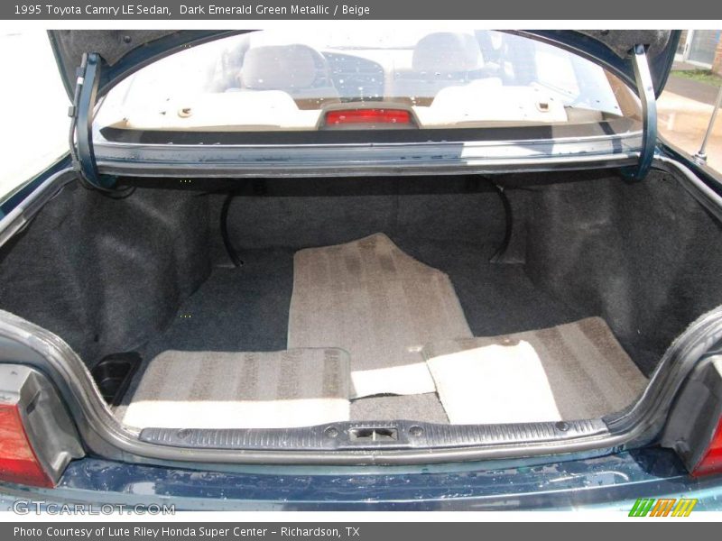 Dark Emerald Green Metallic / Beige 1995 Toyota Camry LE Sedan