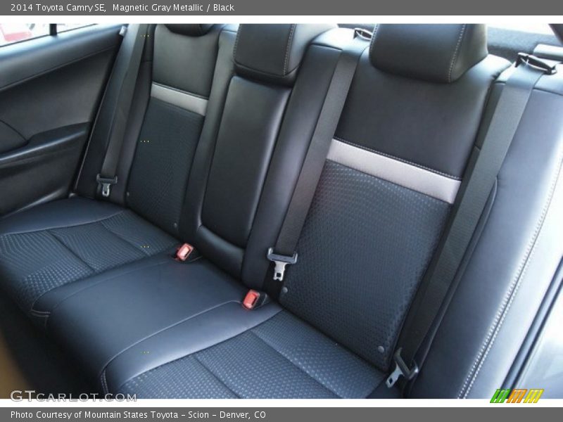 Magnetic Gray Metallic / Black 2014 Toyota Camry SE