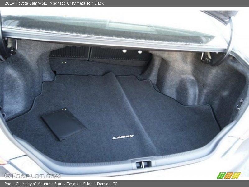 Magnetic Gray Metallic / Black 2014 Toyota Camry SE