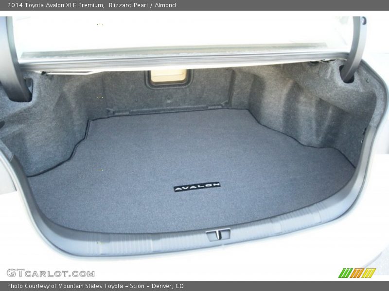 Blizzard Pearl / Almond 2014 Toyota Avalon XLE Premium
