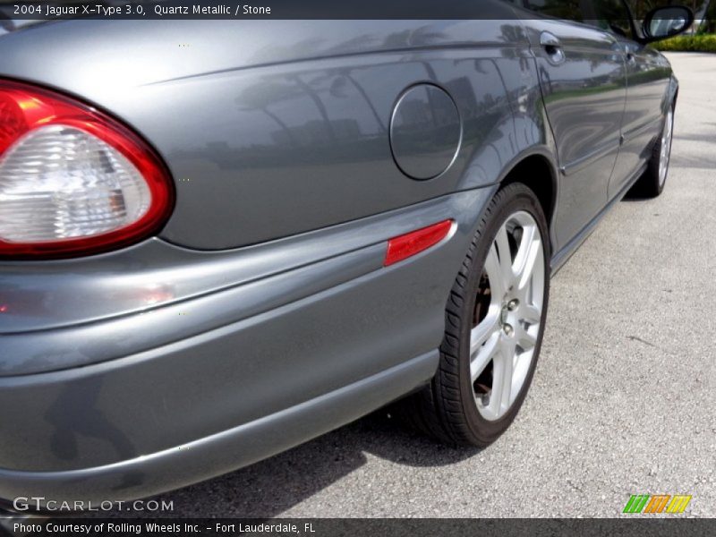 Quartz Metallic / Stone 2004 Jaguar X-Type 3.0