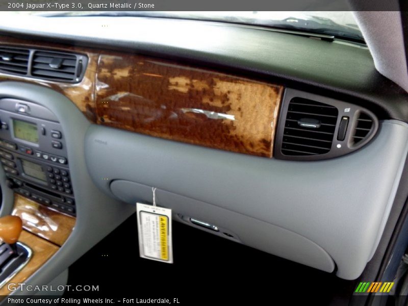 Quartz Metallic / Stone 2004 Jaguar X-Type 3.0