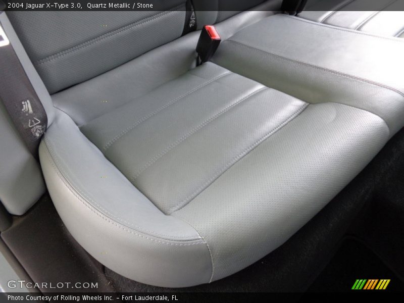 Quartz Metallic / Stone 2004 Jaguar X-Type 3.0