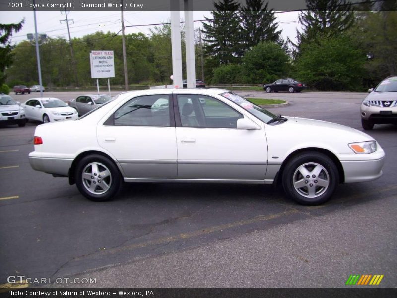 Diamond White / Gray 2001 Toyota Camry LE