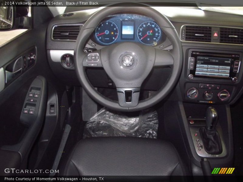 Black / Titan Black 2014 Volkswagen Jetta SE Sedan