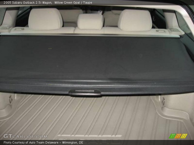 Willow Green Opal / Taupe 2005 Subaru Outback 2.5i Wagon