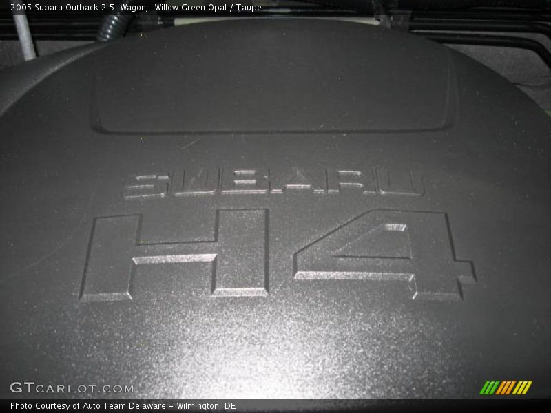 Willow Green Opal / Taupe 2005 Subaru Outback 2.5i Wagon