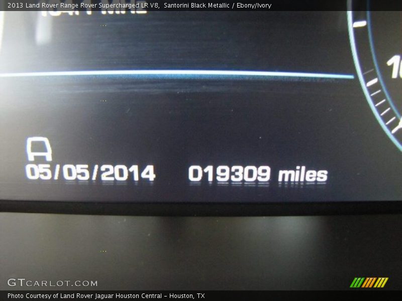 Santorini Black Metallic / Ebony/Ivory 2013 Land Rover Range Rover Supercharged LR V8