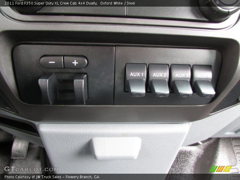 Oxford White / Steel 2011 Ford F350 Super Duty XL Crew Cab 4x4 Dually