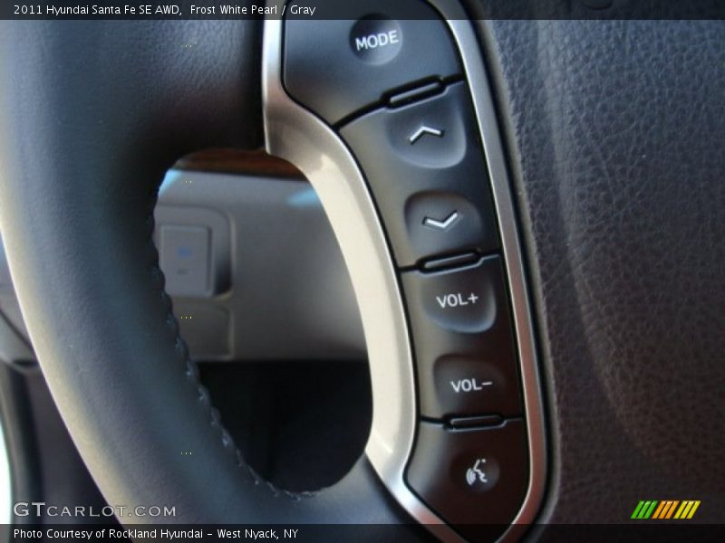 Frost White Pearl / Gray 2011 Hyundai Santa Fe SE AWD