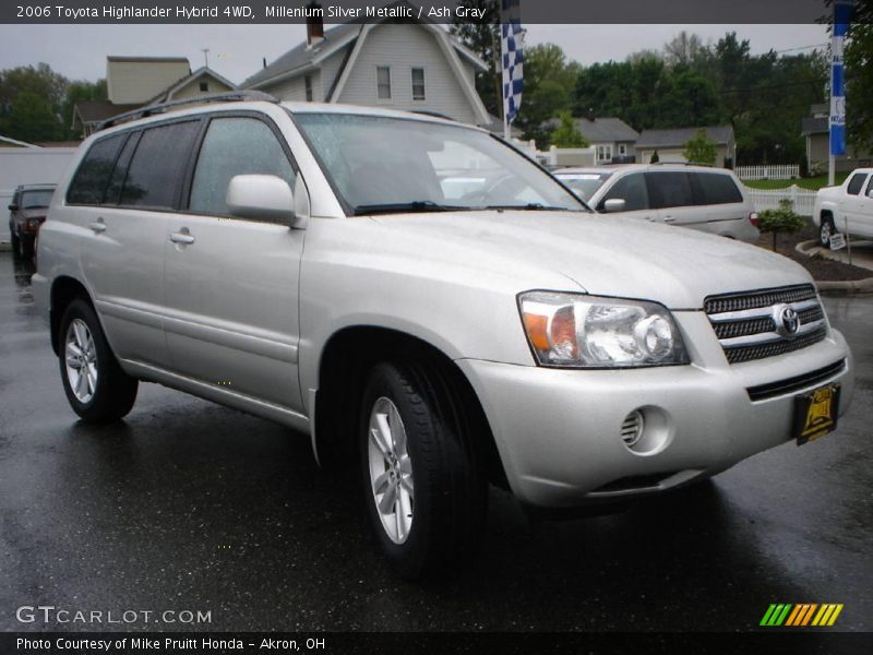 Millenium Silver Metallic / Ash Gray 2006 Toyota Highlander Hybrid 4WD