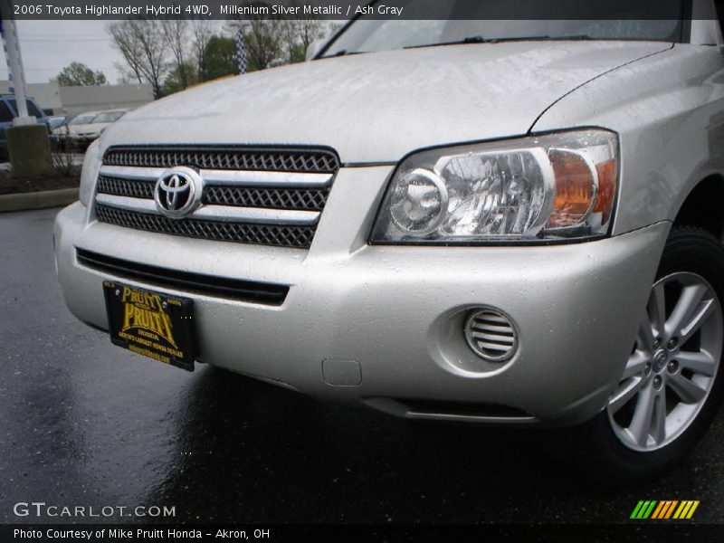 Millenium Silver Metallic / Ash Gray 2006 Toyota Highlander Hybrid 4WD