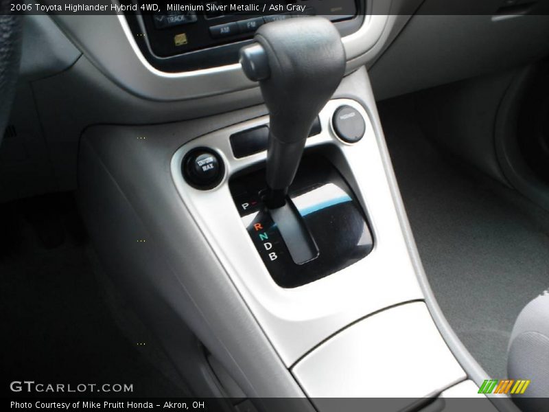 Millenium Silver Metallic / Ash Gray 2006 Toyota Highlander Hybrid 4WD