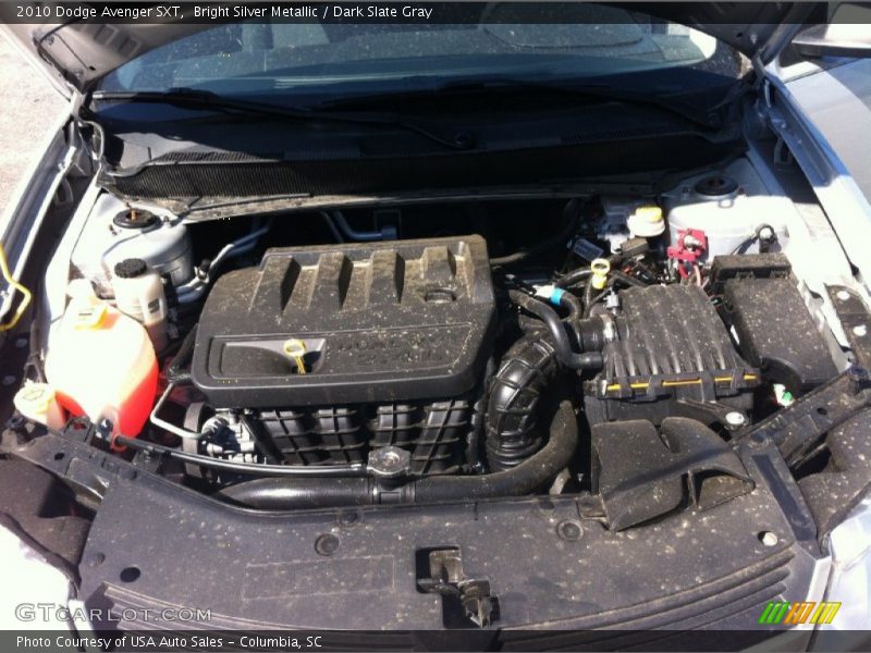 Bright Silver Metallic / Dark Slate Gray 2010 Dodge Avenger SXT