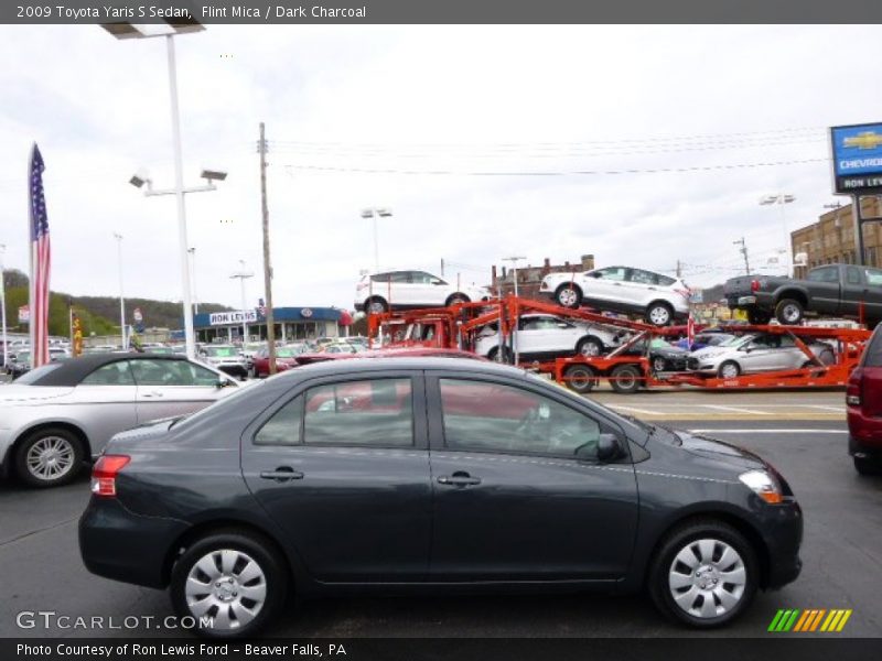 Flint Mica / Dark Charcoal 2009 Toyota Yaris S Sedan