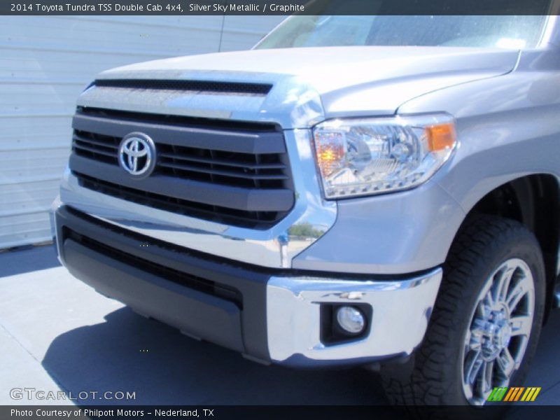 Silver Sky Metallic / Graphite 2014 Toyota Tundra TSS Double Cab 4x4