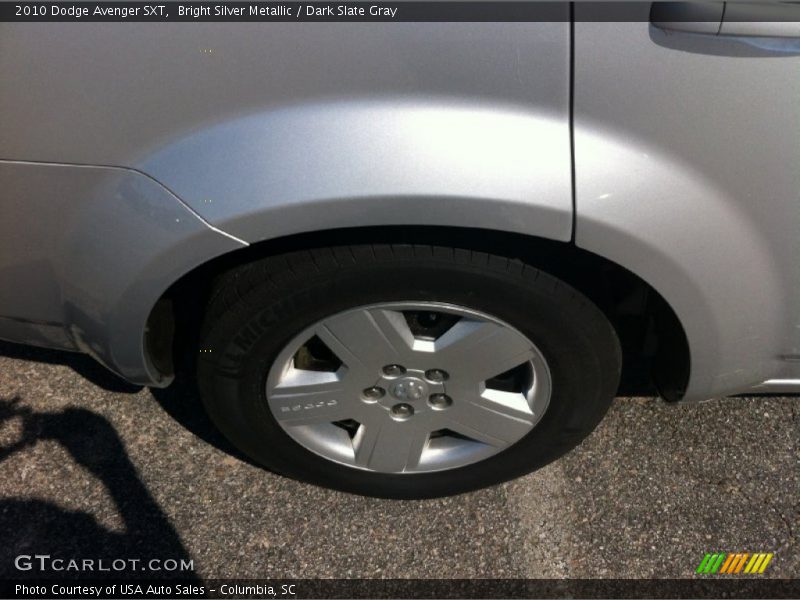 Bright Silver Metallic / Dark Slate Gray 2010 Dodge Avenger SXT
