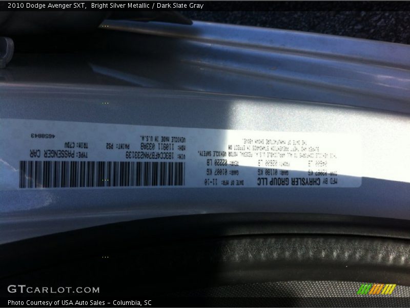 Bright Silver Metallic / Dark Slate Gray 2010 Dodge Avenger SXT