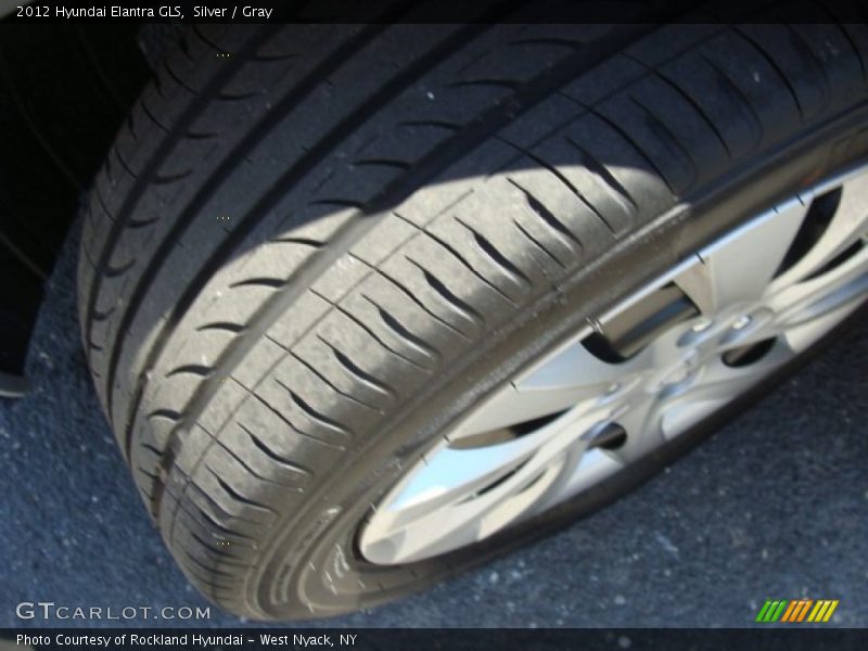 Silver / Gray 2012 Hyundai Elantra GLS