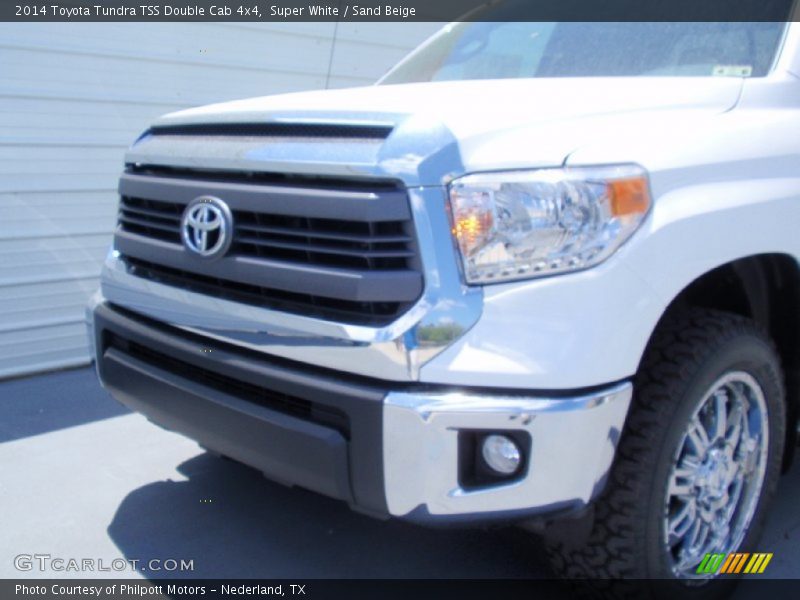Super White / Sand Beige 2014 Toyota Tundra TSS Double Cab 4x4