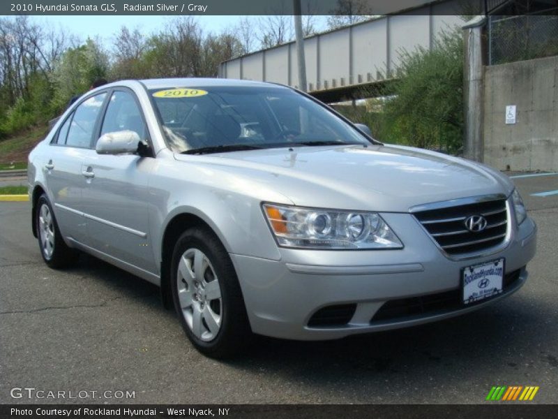 Radiant Silver / Gray 2010 Hyundai Sonata GLS