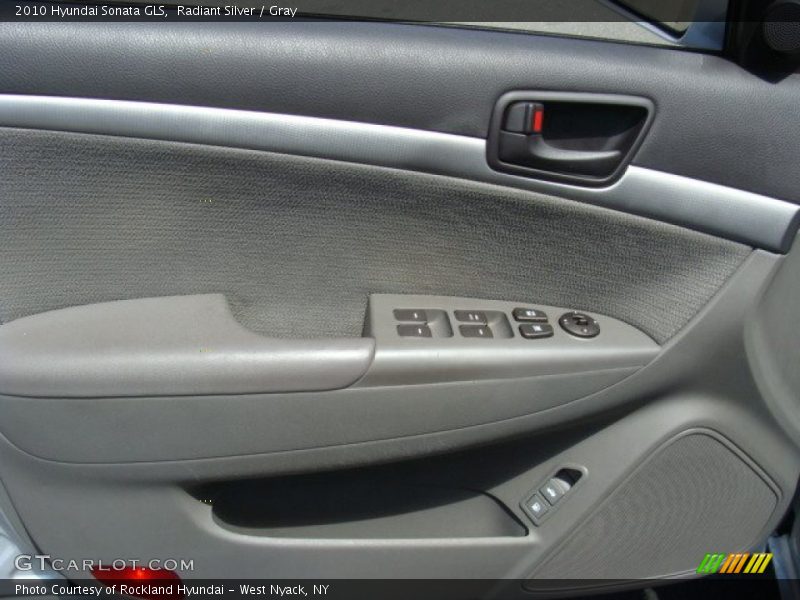Radiant Silver / Gray 2010 Hyundai Sonata GLS