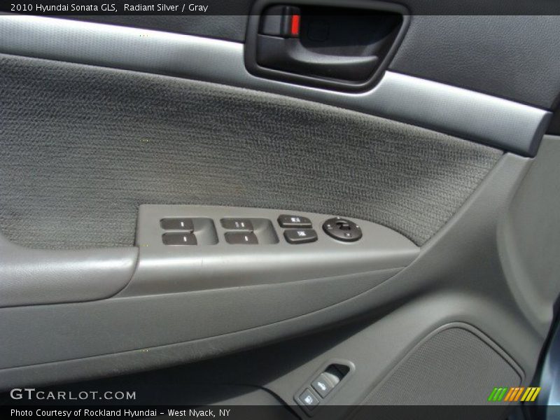 Radiant Silver / Gray 2010 Hyundai Sonata GLS