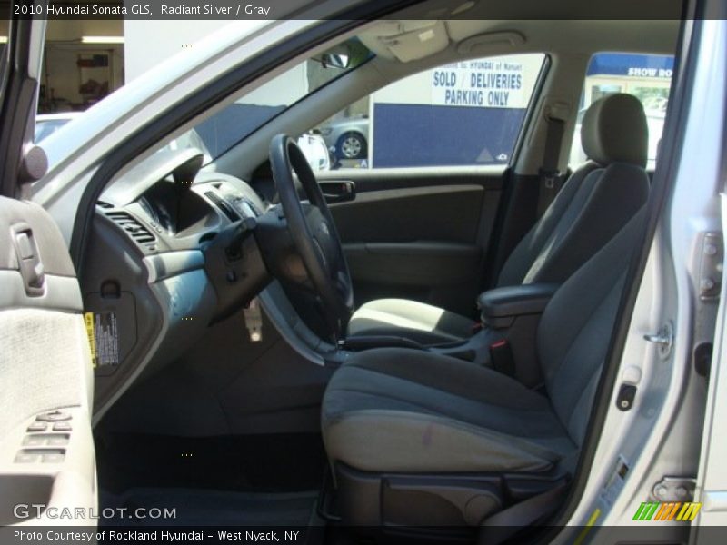 Radiant Silver / Gray 2010 Hyundai Sonata GLS