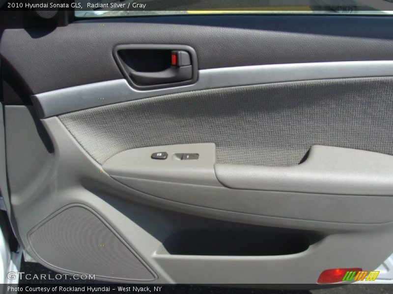 Radiant Silver / Gray 2010 Hyundai Sonata GLS