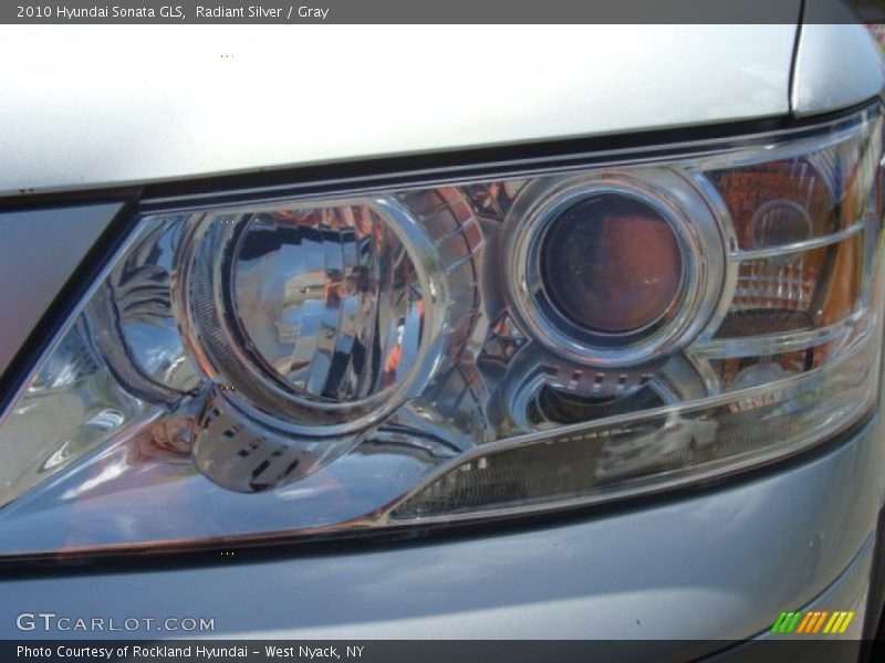 Radiant Silver / Gray 2010 Hyundai Sonata GLS