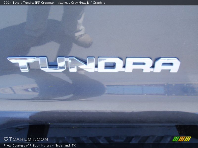 Magnetic Gray Metallic / Graphite 2014 Toyota Tundra SR5 Crewmax