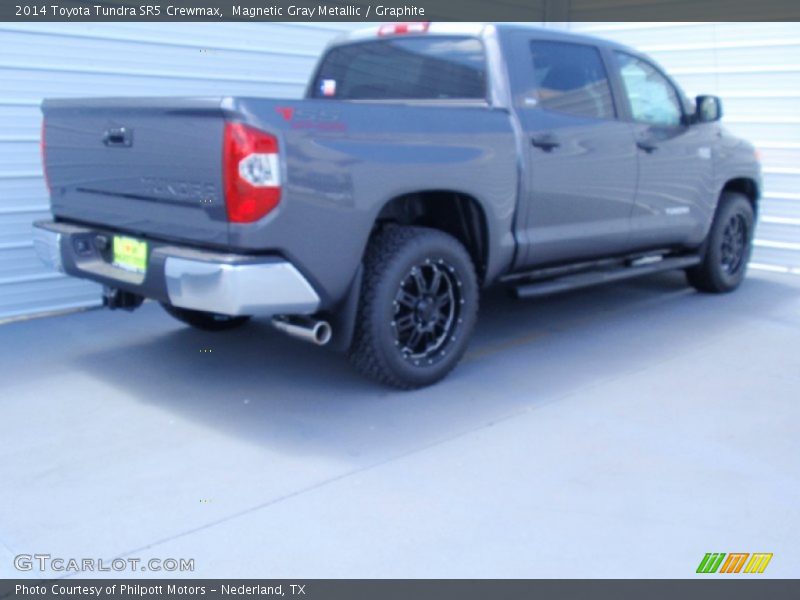 Magnetic Gray Metallic / Graphite 2014 Toyota Tundra SR5 Crewmax